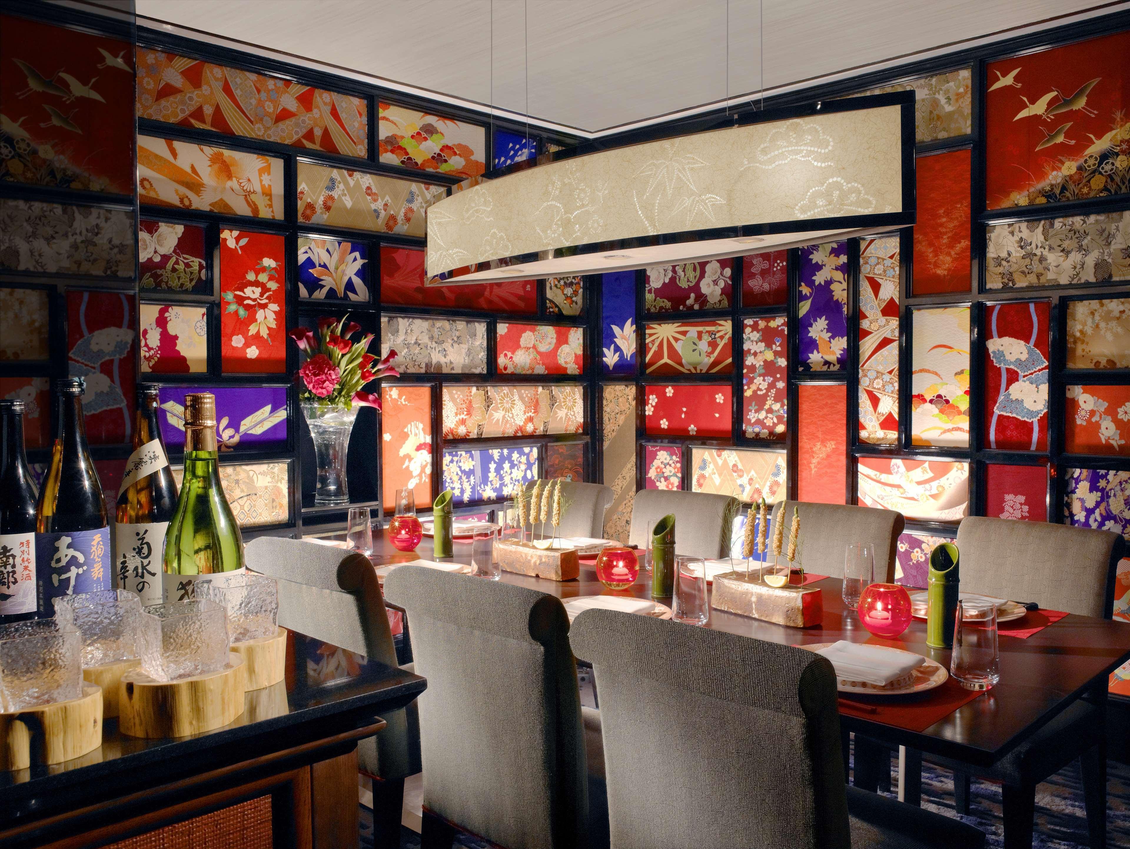 The Leela Palace New Delhi Nova Deli Exterior foto Interior of a restaurant